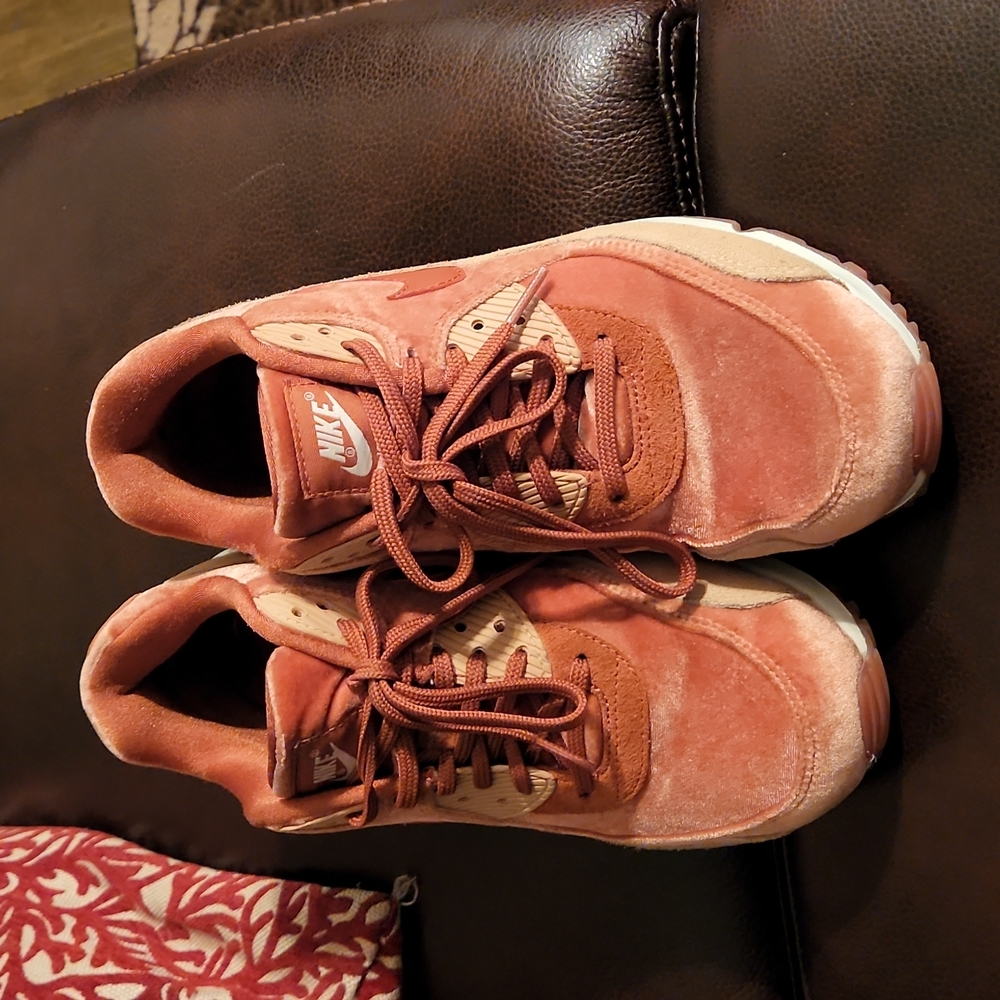 Wmns Air Max 90 LX 'Dusty Peach'